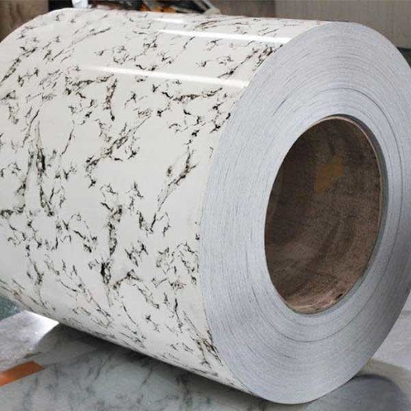 La couleur a enduit Ppgi enduit d'une première couche de peinture les bobines qu'en acier ont ridé couvrir SGCC DX52D